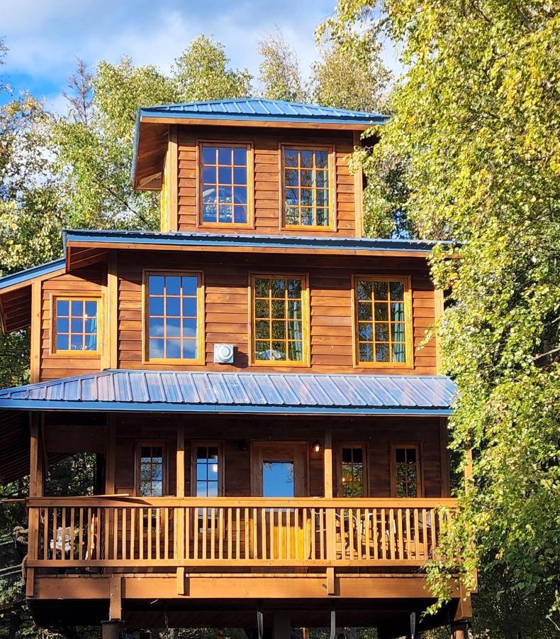 The Eagle'S Nest Treehouse Cabin Palmer Eksteriør bilde