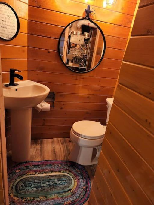 The Eagle'S Nest Treehouse Cabin Palmer Eksteriør bilde
