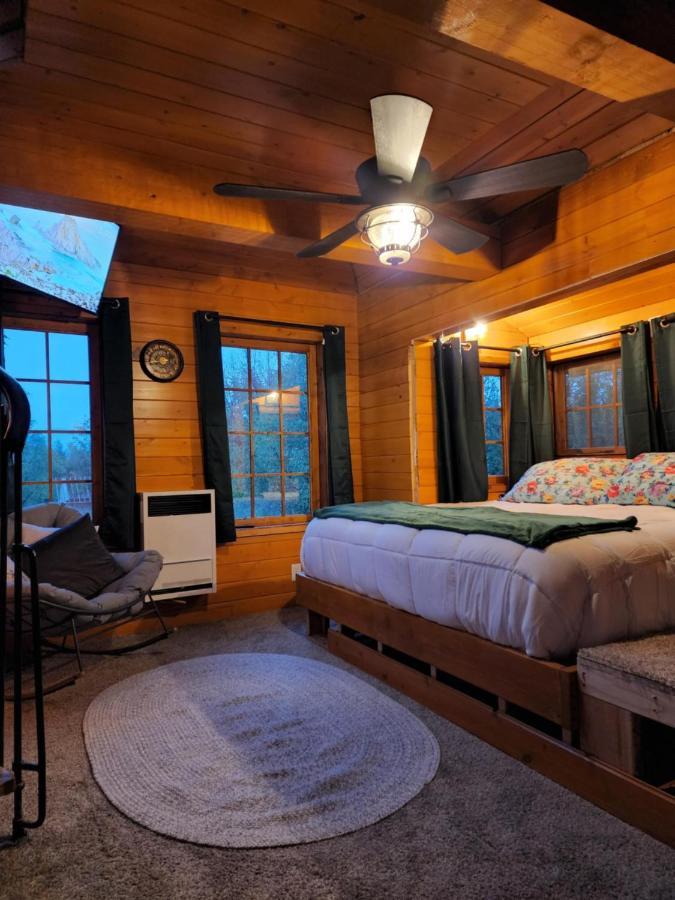 The Eagle'S Nest Treehouse Cabin Palmer Eksteriør bilde